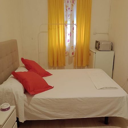Aurora Room With Private Bathroom Alicante Exterior foto