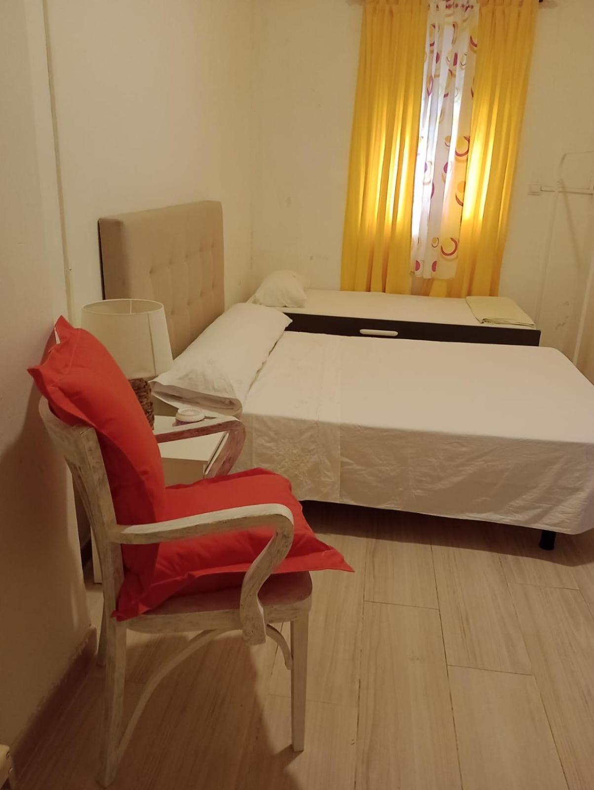 Aurora Room With Private Bathroom Alicante Exterior foto
